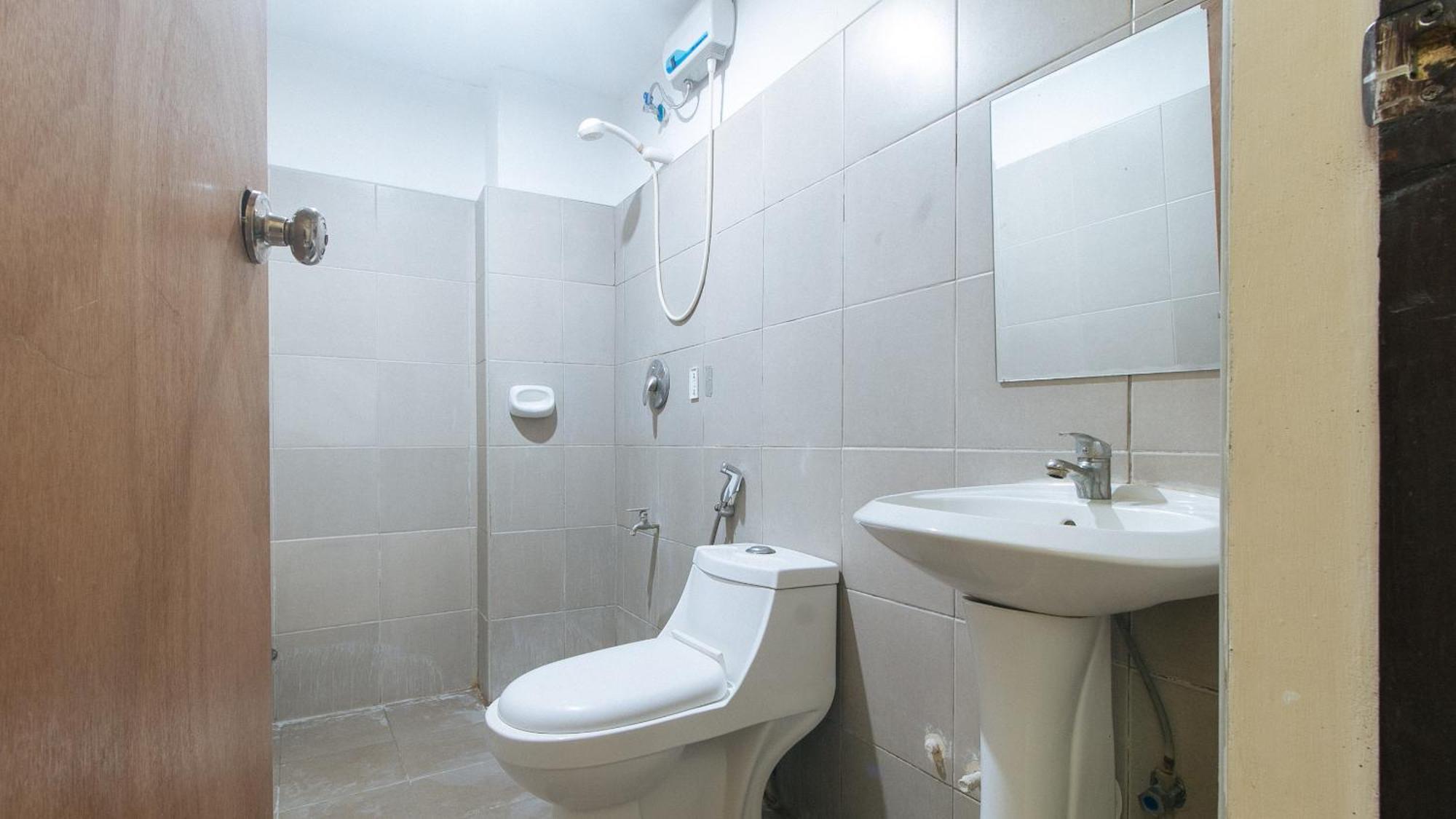 Reddoorz Near Sm City Muntinlupa San Pedro  Extérieur photo